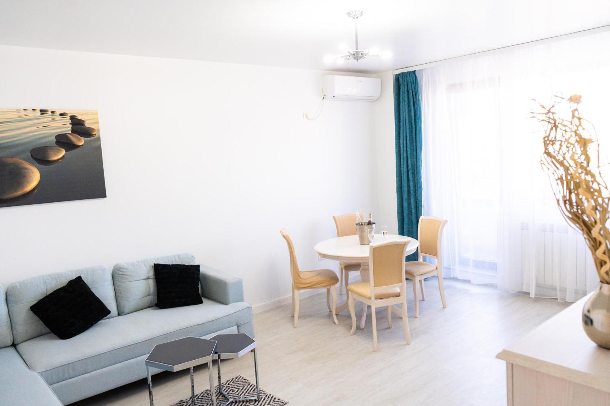 Alexis Spacious Classic Apartment Mamaia Bagian luar foto