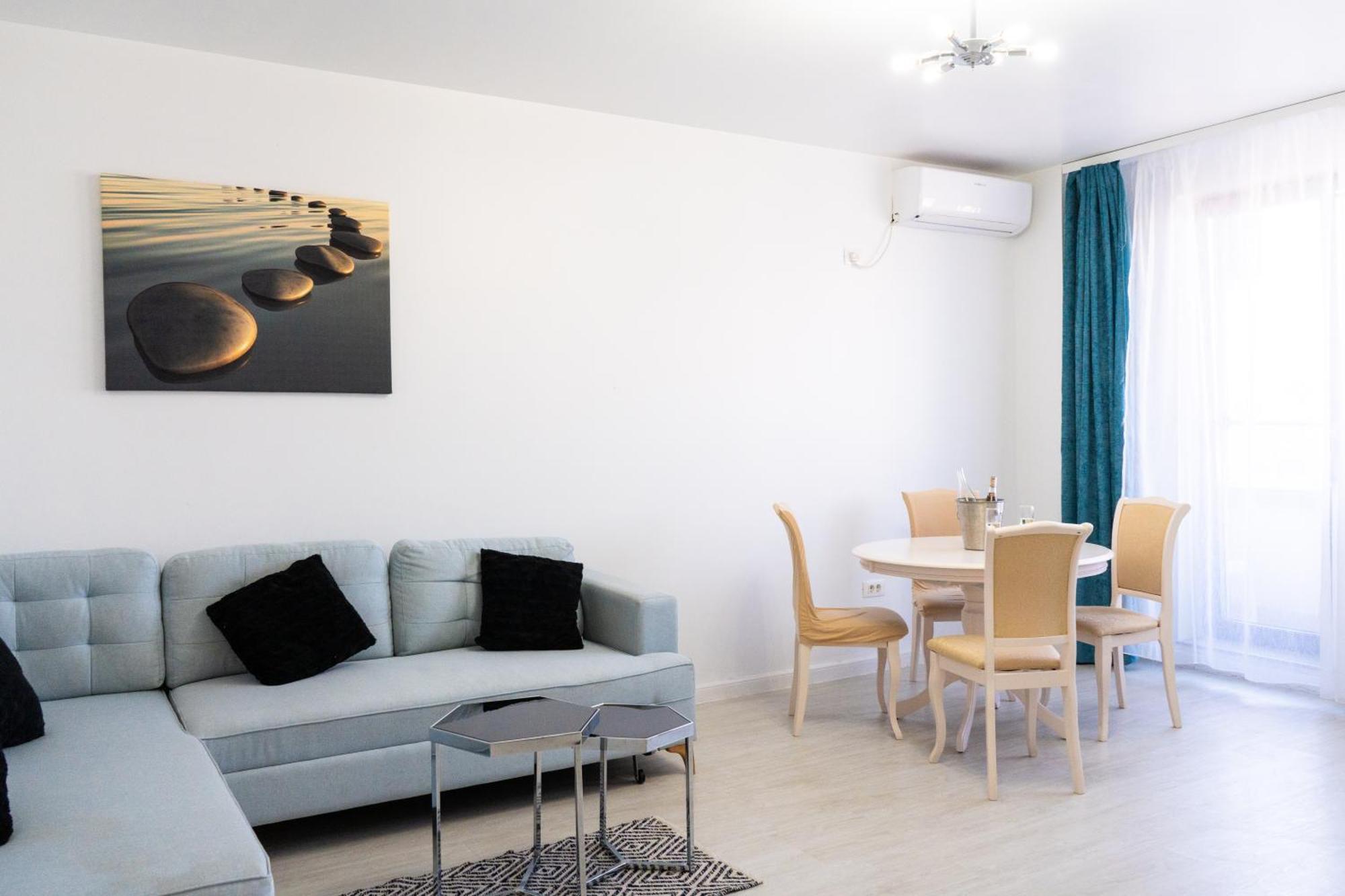 Alexis Spacious Classic Apartment Mamaia Bagian luar foto